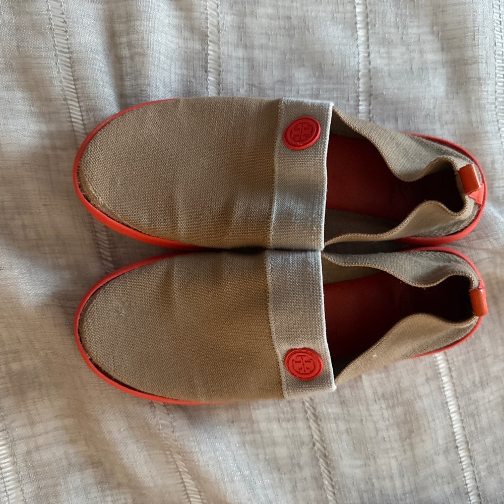 Torey burch slip on